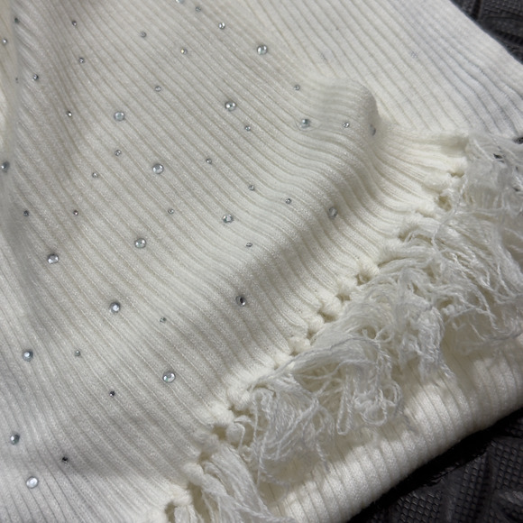 Lot of 2 Women's Black White Beaded Fringe Soft Winter Wrap Long Wide Neck Scarf - Picture 8 of 10